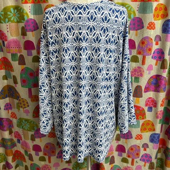 Ruby Rd. open Front Top. XL - Picture 4 of 9